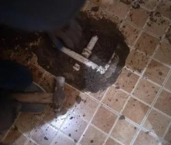 黄龙卫生间漏水维修公司为您分享下卫生间渗水如何处理及注意事项